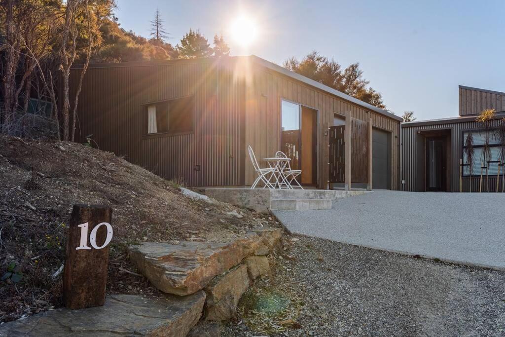Cosy Studio With Mountain Views Apartment Уанака Екстериор снимка